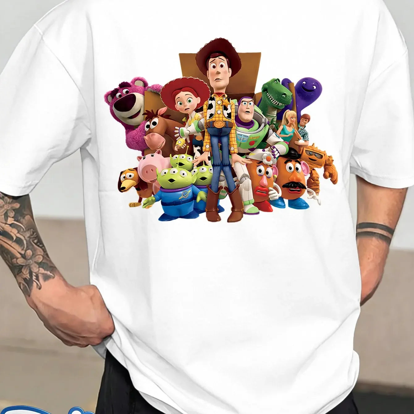 Men'S T-Shirt Showcases a Stylish And Minimalist Design with a Round Neck And Twill Fabric Perfect for Summer Casual Wear