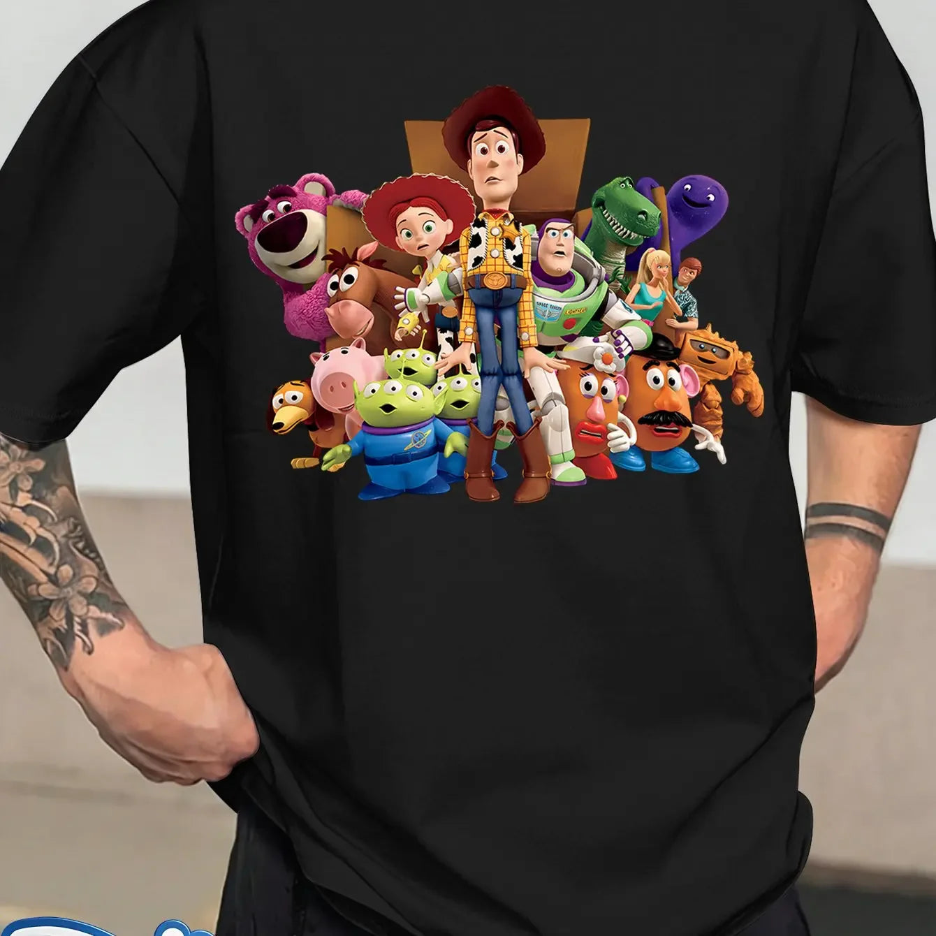 Men'S T-Shirt Showcases a Stylish And Minimalist Design with a Round Neck And Twill Fabric Perfect for Summer Casual Wear