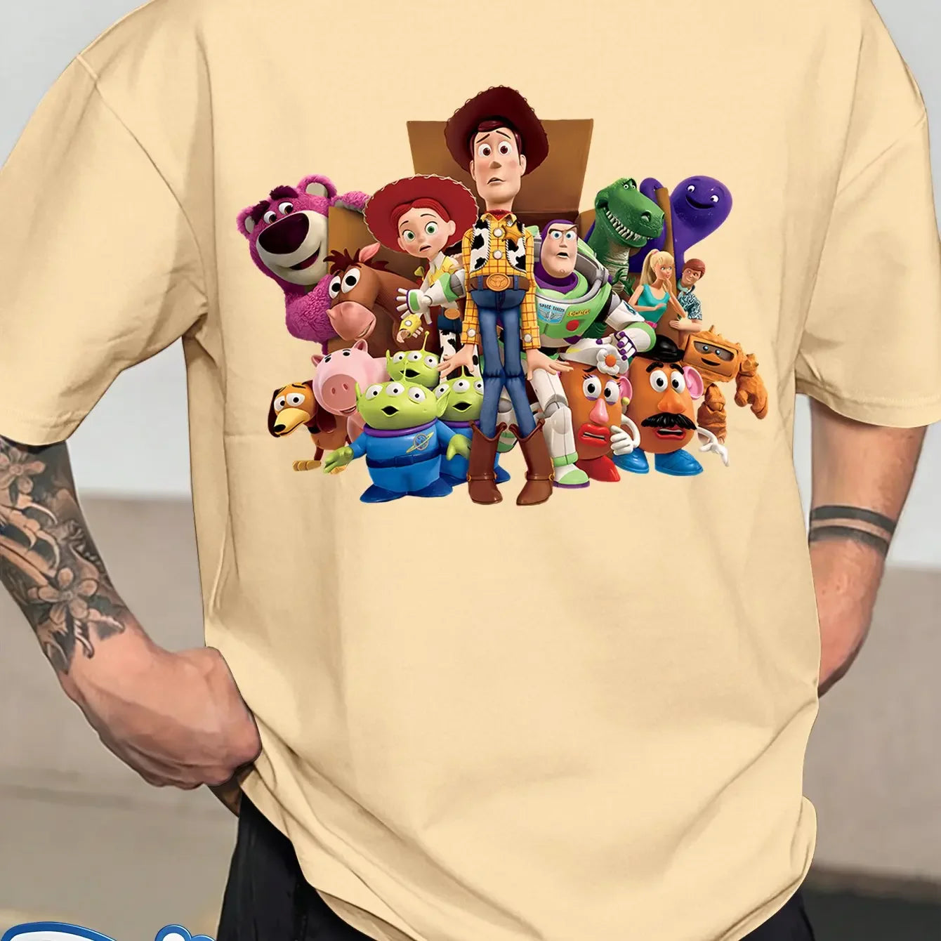 Men'S T-Shirt Showcases a Stylish And Minimalist Design with a Round Neck And Twill Fabric Perfect for Summer Casual Wear